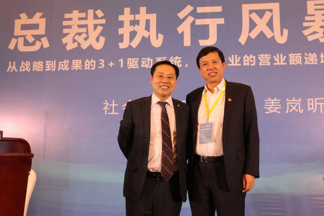 三板市场下的心灵探索之旅，自然美景与内心平静的追寻