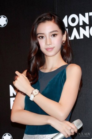 英气女明星，从舞台到荧屏的蜕变之路——学习与变化铸就自信与成就