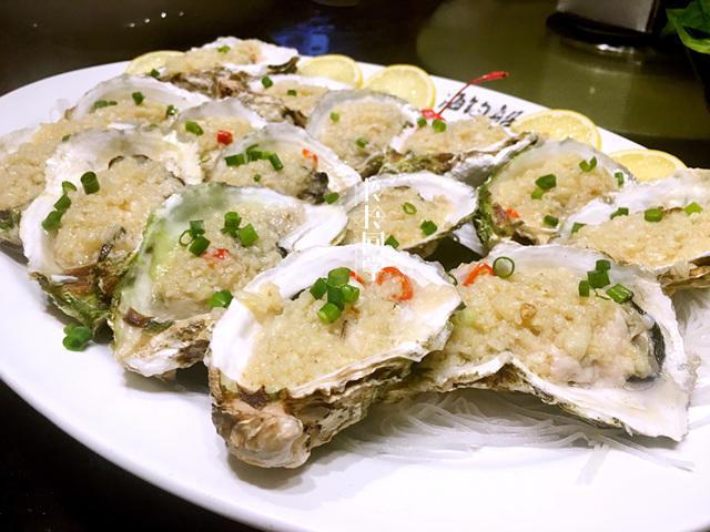 探索海洋梦想的特色小店,最新海钓船与小巷神秘宝藏之旅