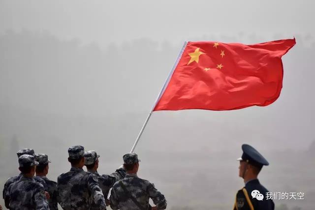 湖北广水空降排比赛,跃动勇气,展现成长自信