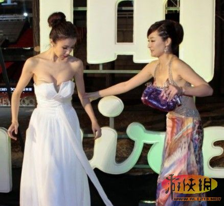 女明星露胸视频的流行文化双刃剑现象