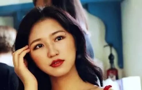 女演员宾馆实录,科技新品重塑生活体验之旅