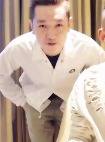 天佑最新直播,探秘小巷特色小店,独特风味等你来探索