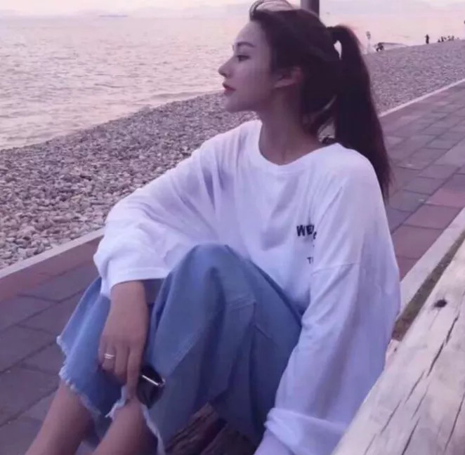 最新扣扣女生头像大赏,小巷深处的特色小店探秘之旅