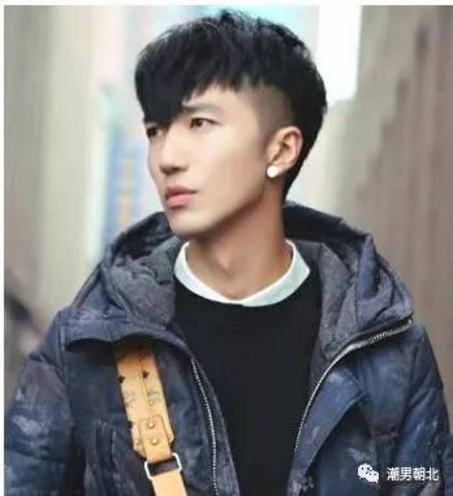 科技重塑时尚,男生最新短发引领潮流新生活