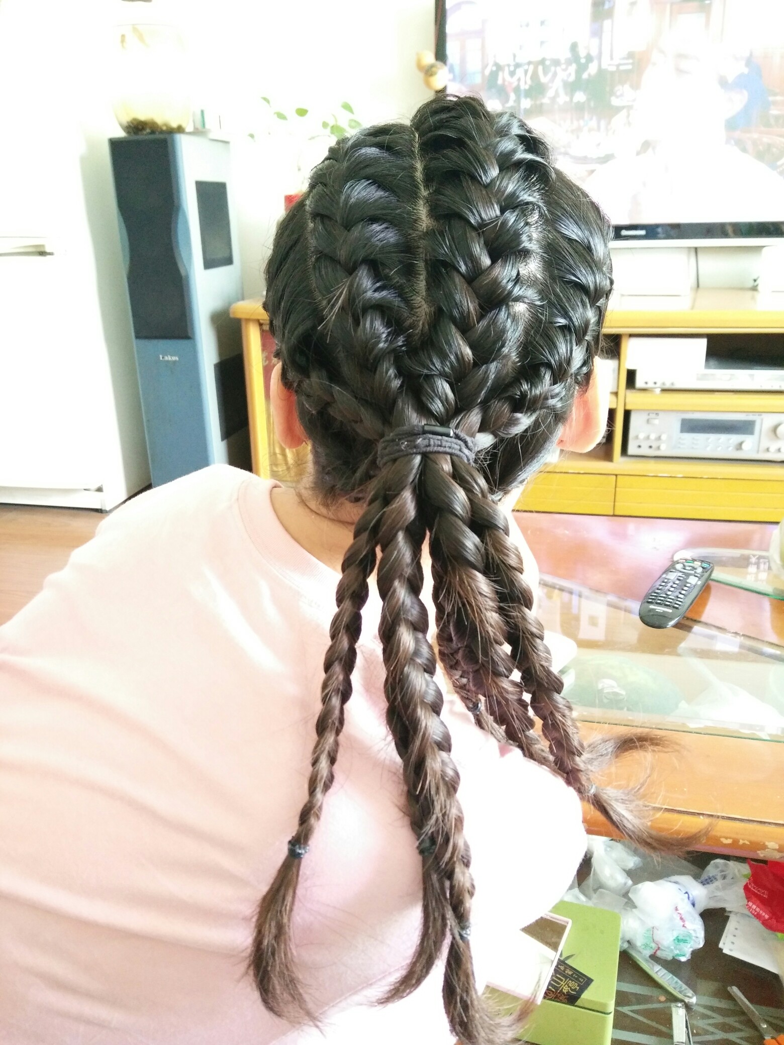 时尚潮流与个人立场的探讨,最新辫发流行趋势解析