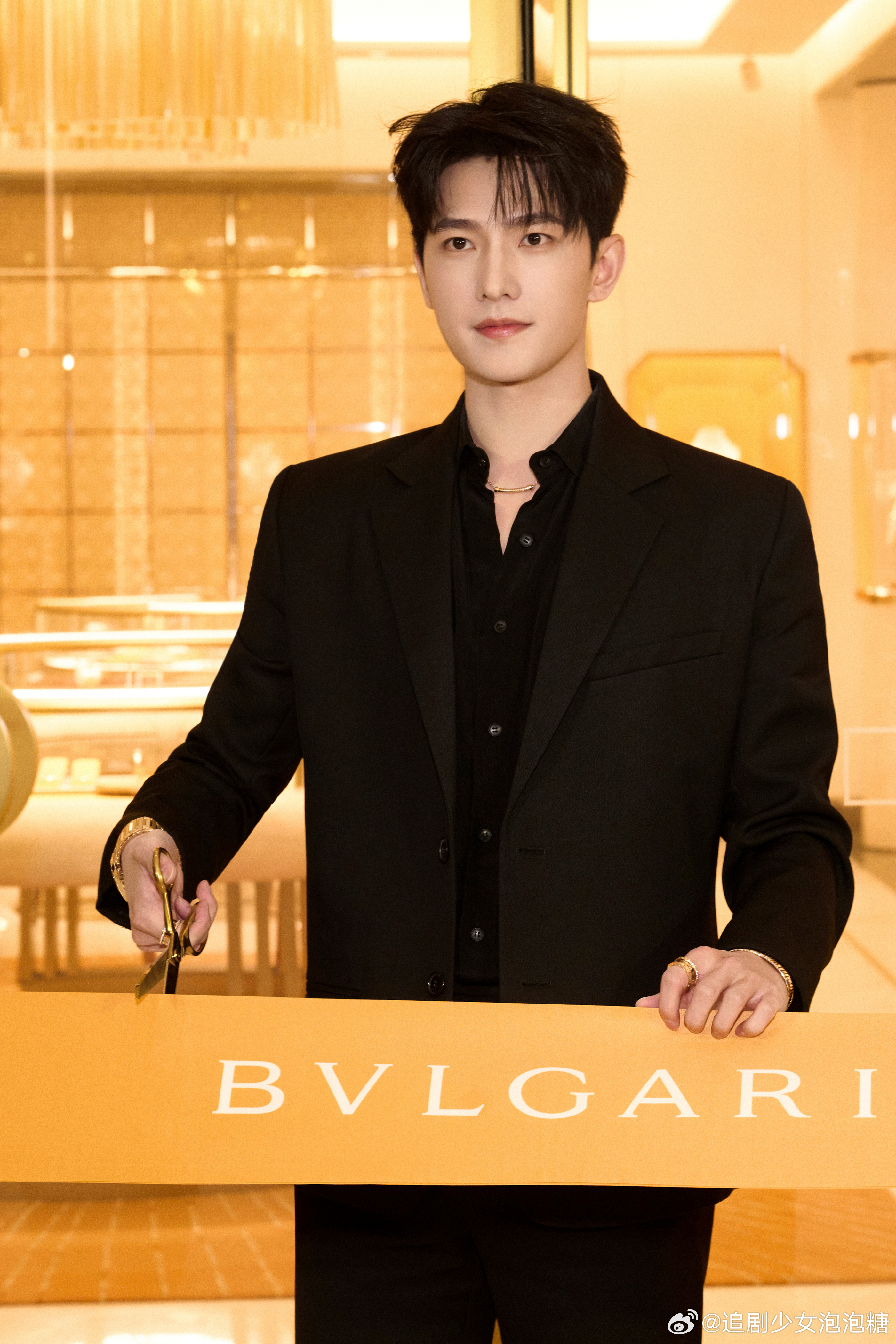 杨洋最新动态更新,揭秘他的最新行程与消息