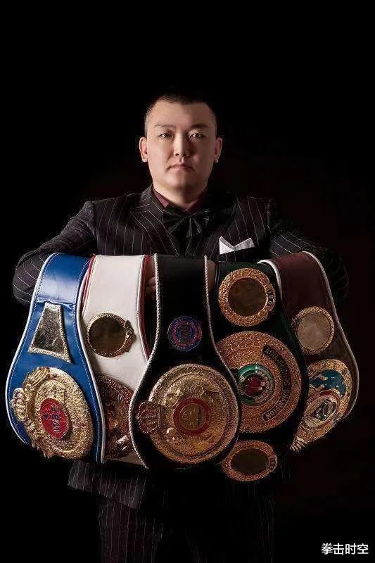 张君龙最新动态,辉煌成就回顾与未来展望揭秘