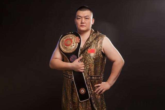 张君龙最新动态,辉煌成就回顾与未来展望揭秘