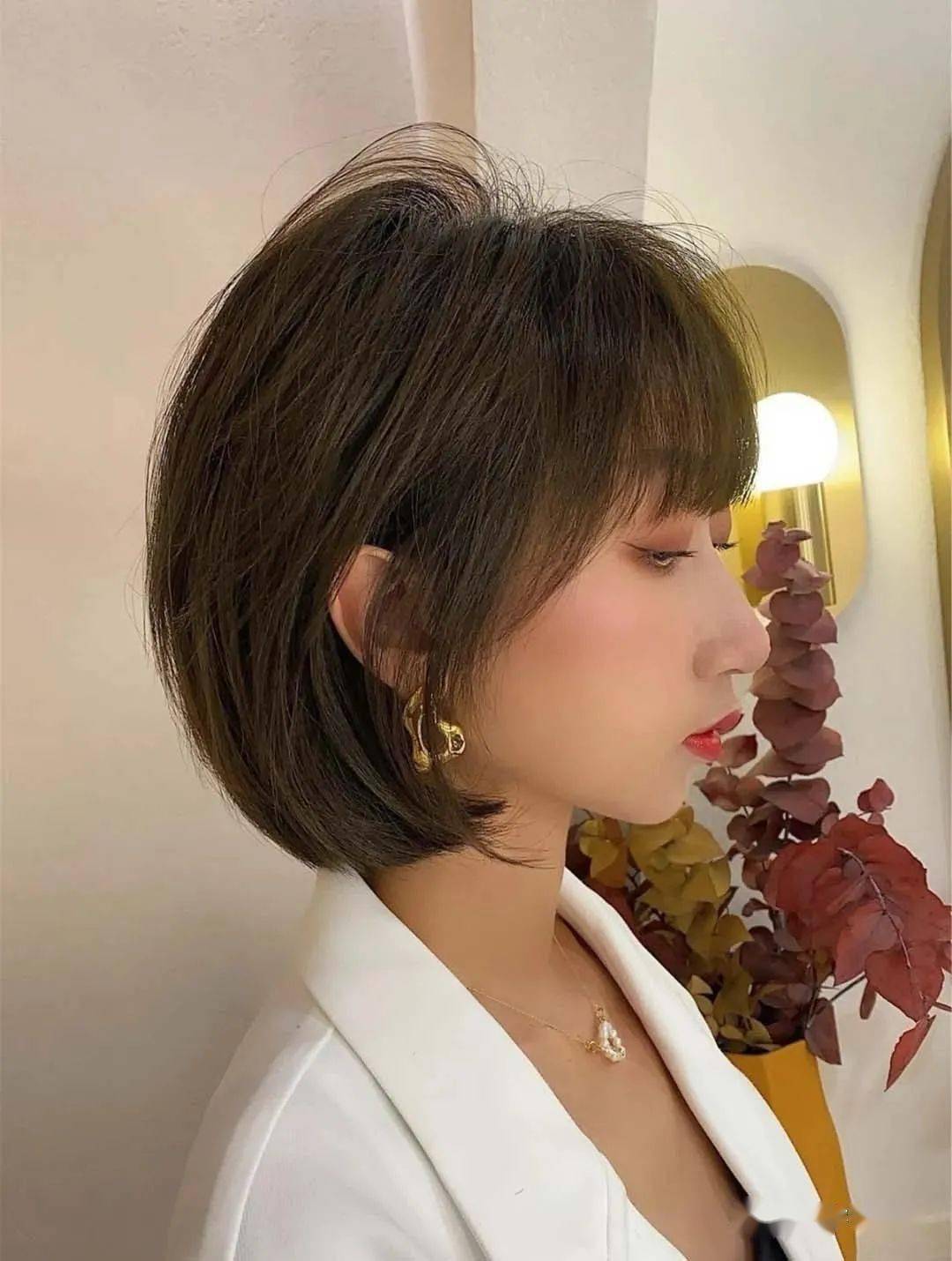 最新流行趋势,时尚短发发型指南,轻松让你变美!