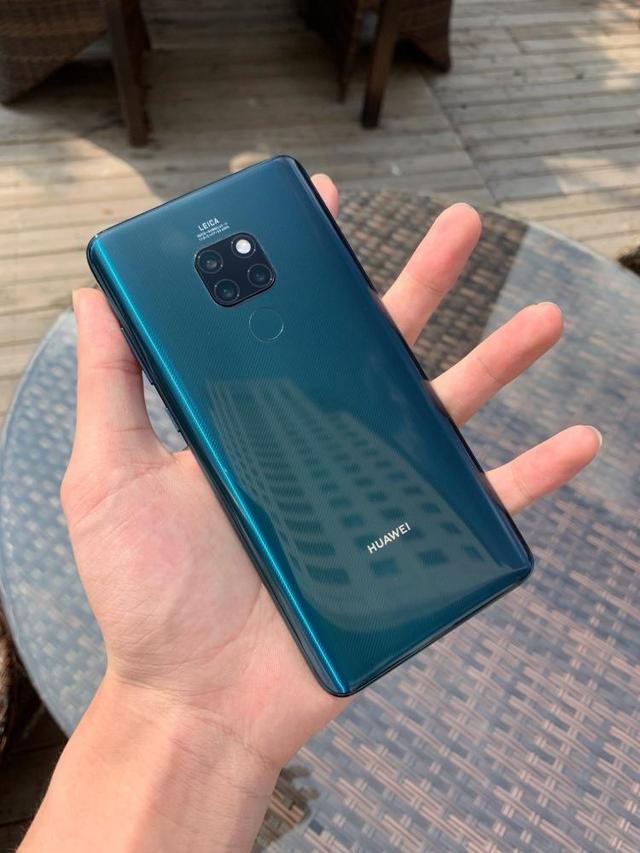 华为Mate 20最新动态,探索自然美景的旅行,内心平静之旅揭秘