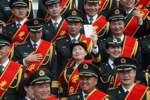 军官职业化最新政策,科技重塑军旅,未来触手可及之路