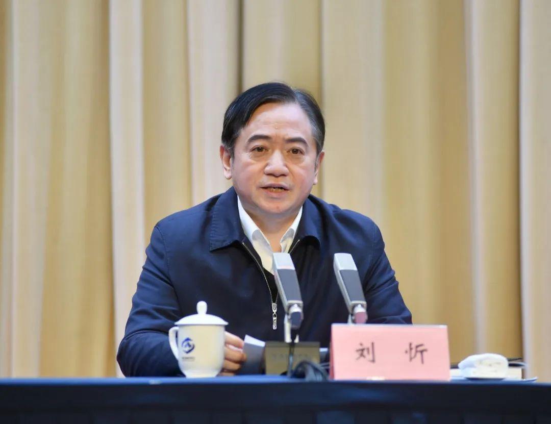 杭州人事任免与自然美景之旅，邂逅宁静的内心体验
