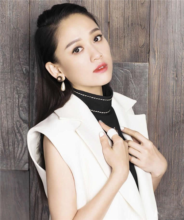 最新明星动态与科技创新,智能生活的震撼体验