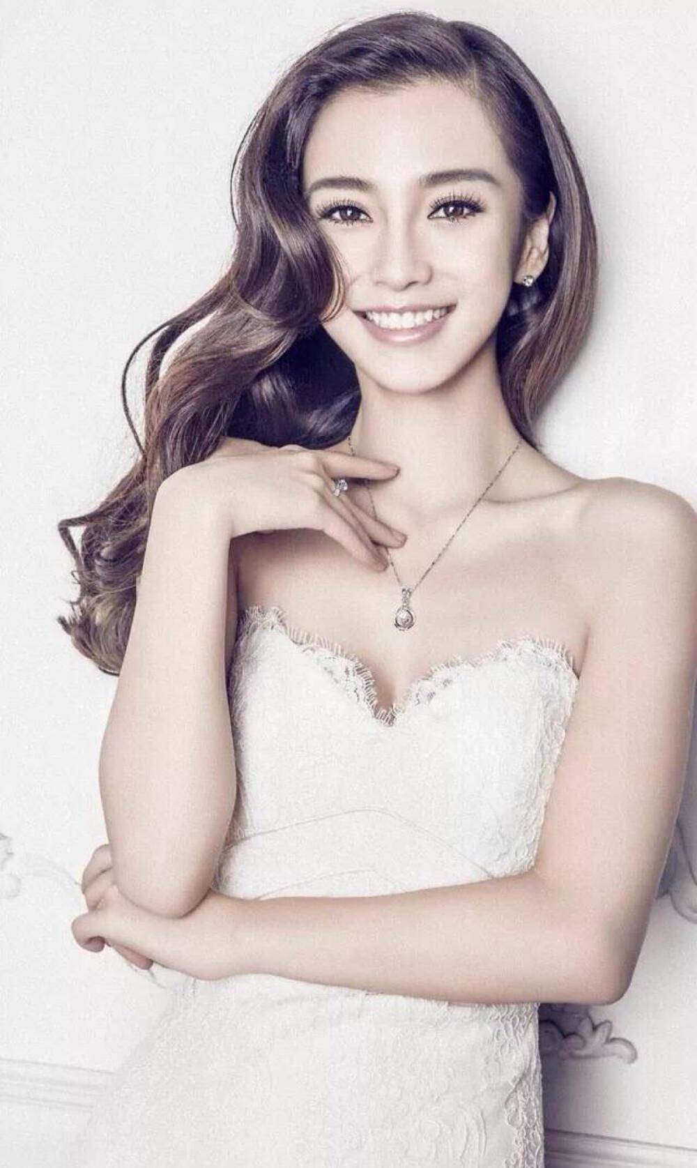 最新明星动态与科技创新,智能生活的震撼体验