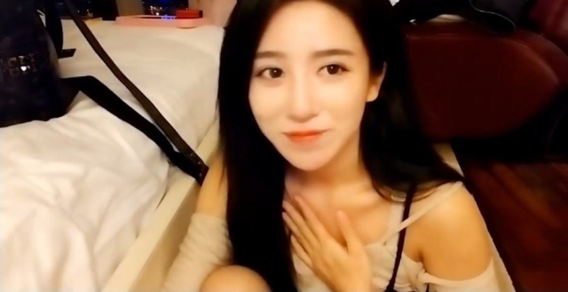 斗鱼最新视频揭秘隐藏小巷的独特风味,一家特色小店的探索之旅