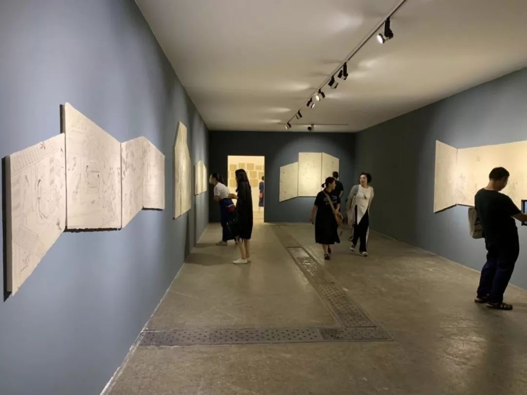 探索当代艺术魅力的最新展出之旅