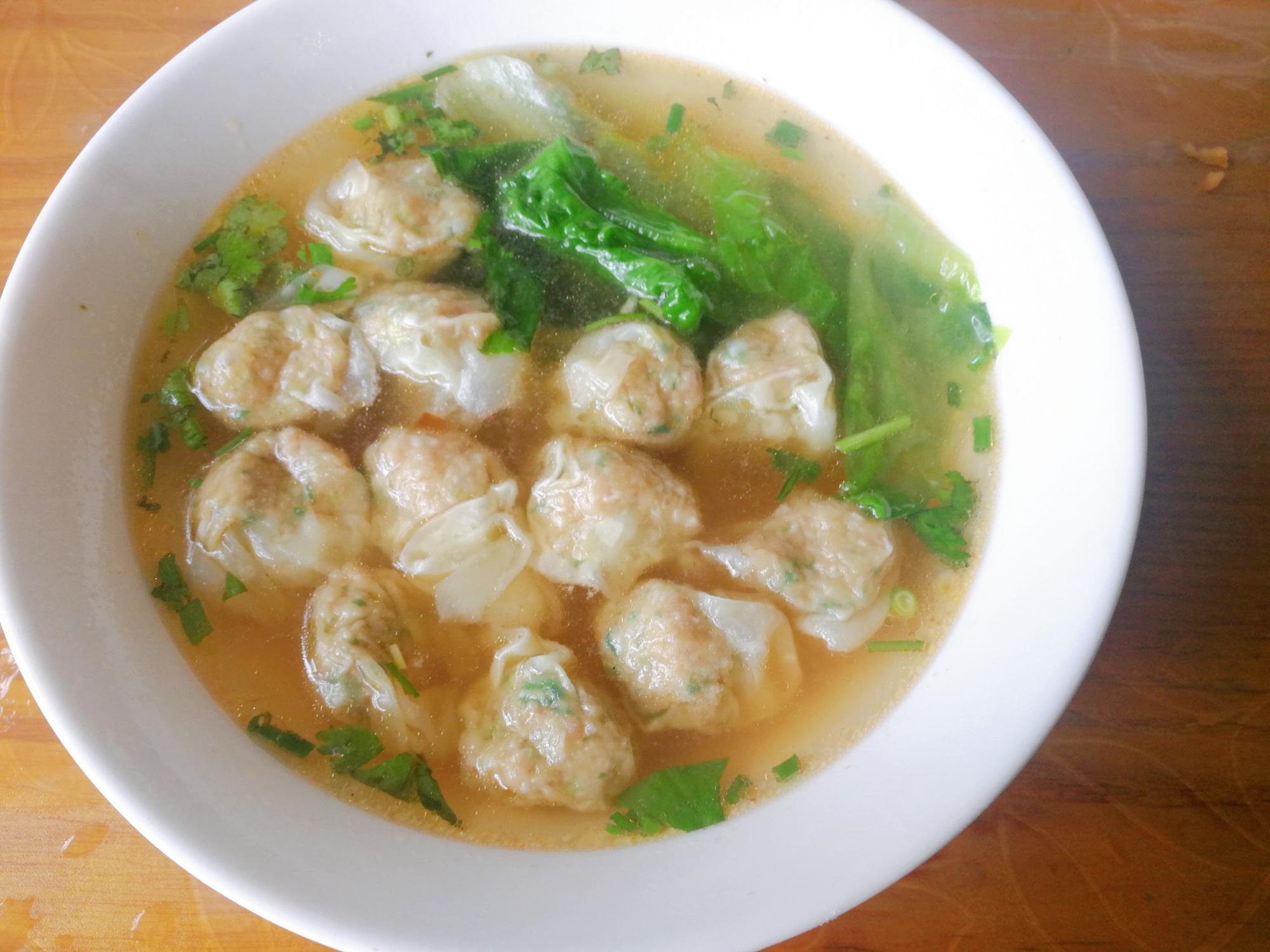 最新馄饨店,一碗馄饨背后的励志传奇