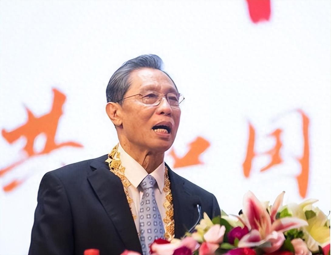 钟南山院士谈成长与自信,变化是阶梯,成就人生辉煌的最新回应