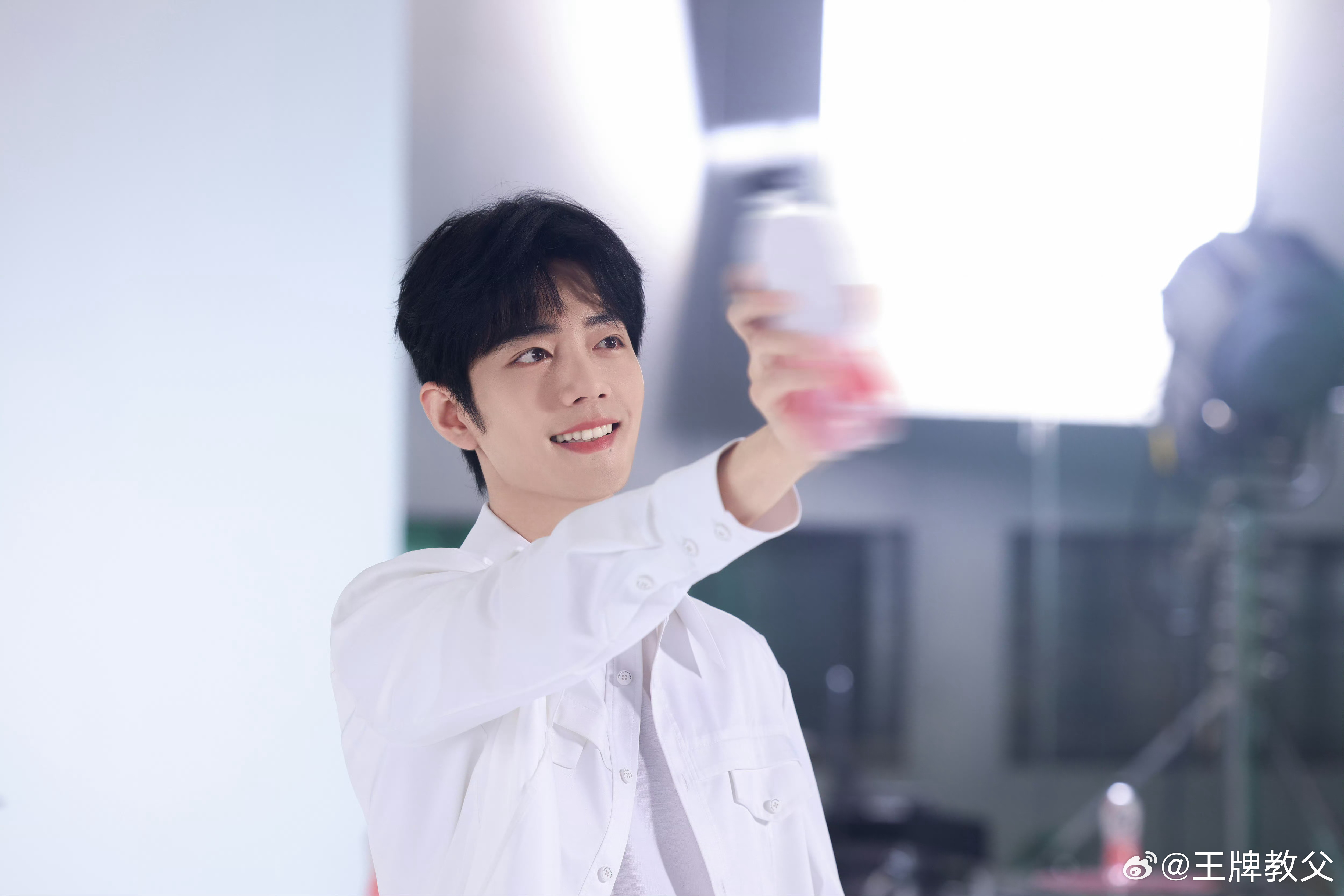 肖战最新小料揭秘,星光璀璨与时代影响力