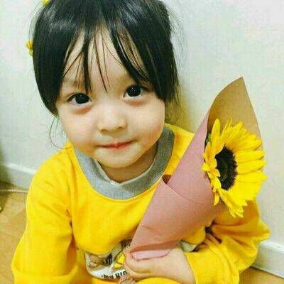 小女孩的学习力量与自信成就的光芒,探索成长之路的新篇章