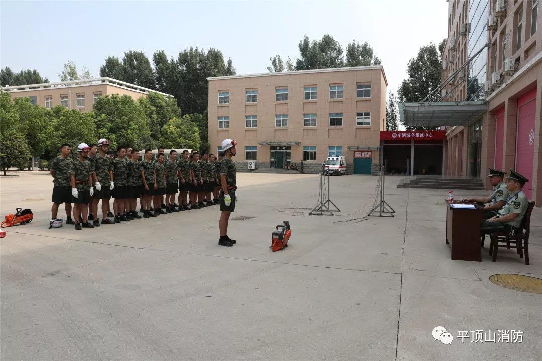 消防士官改革最新动态，科技重塑英雄形象，装备升级引领新时代