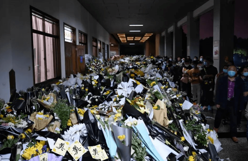 新澳马今天最快最新图库,数据解释说明规划_SQY38.413复古版