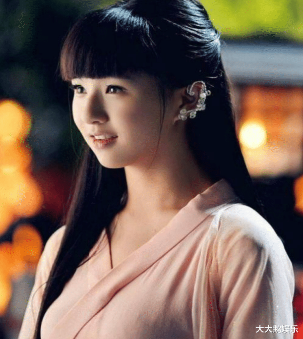 小彩旗接拍新剧巷弄深处的独特风味