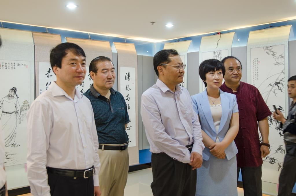 咸阳市委常委最新名单公布，自然美景探寻与内心宁静之旅