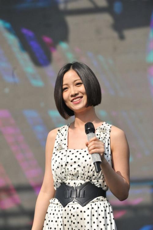 姚贝娜父母最新消息揭秘，小巷中的隐藏宝藏，令人动容的故事继续展开