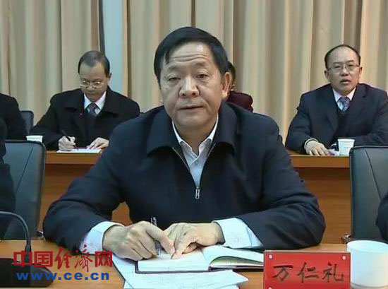 云南万仁礼最新动态，小巷美食探秘之旅