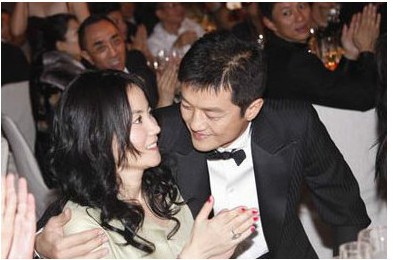 王菲与李亚鹏的最新动态，科技贡献助力生活品质重塑