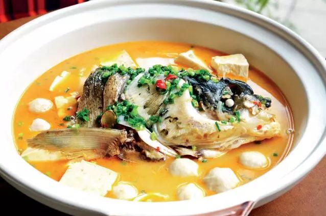 粤菜小炒,自然美景与味蕾之旅的双重探索,宁静与平和的美食体验图片分享