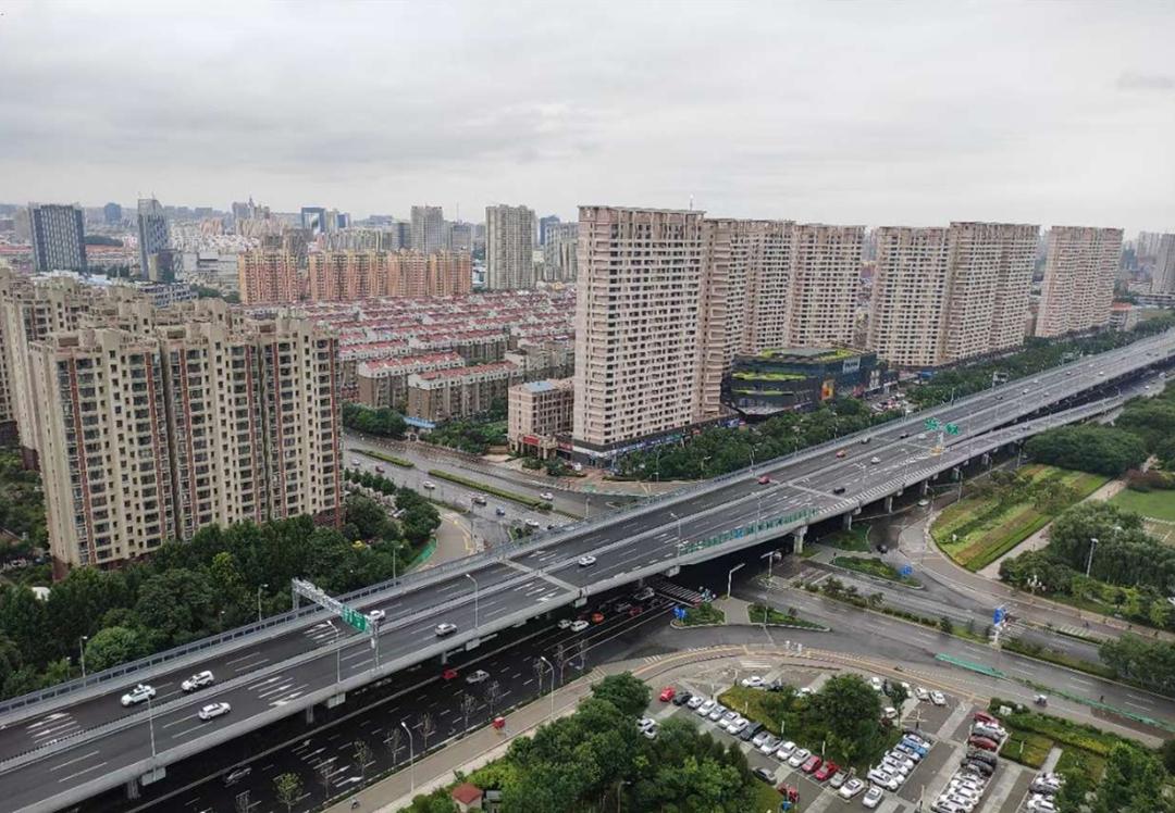 济宁泗水县最新房价揭秘，背后的市场走势与故事探究