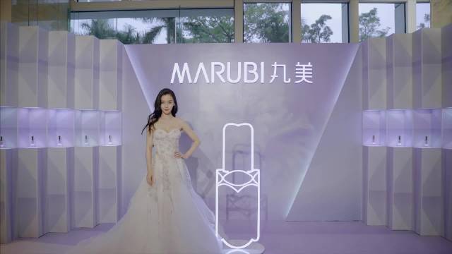 丸美最新代言人图片及其背后的温馨故事揭秘