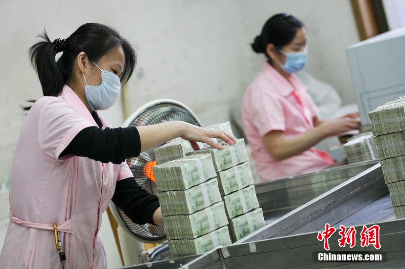 澳门一码一肖100,供决策资料问题_复古版69.144