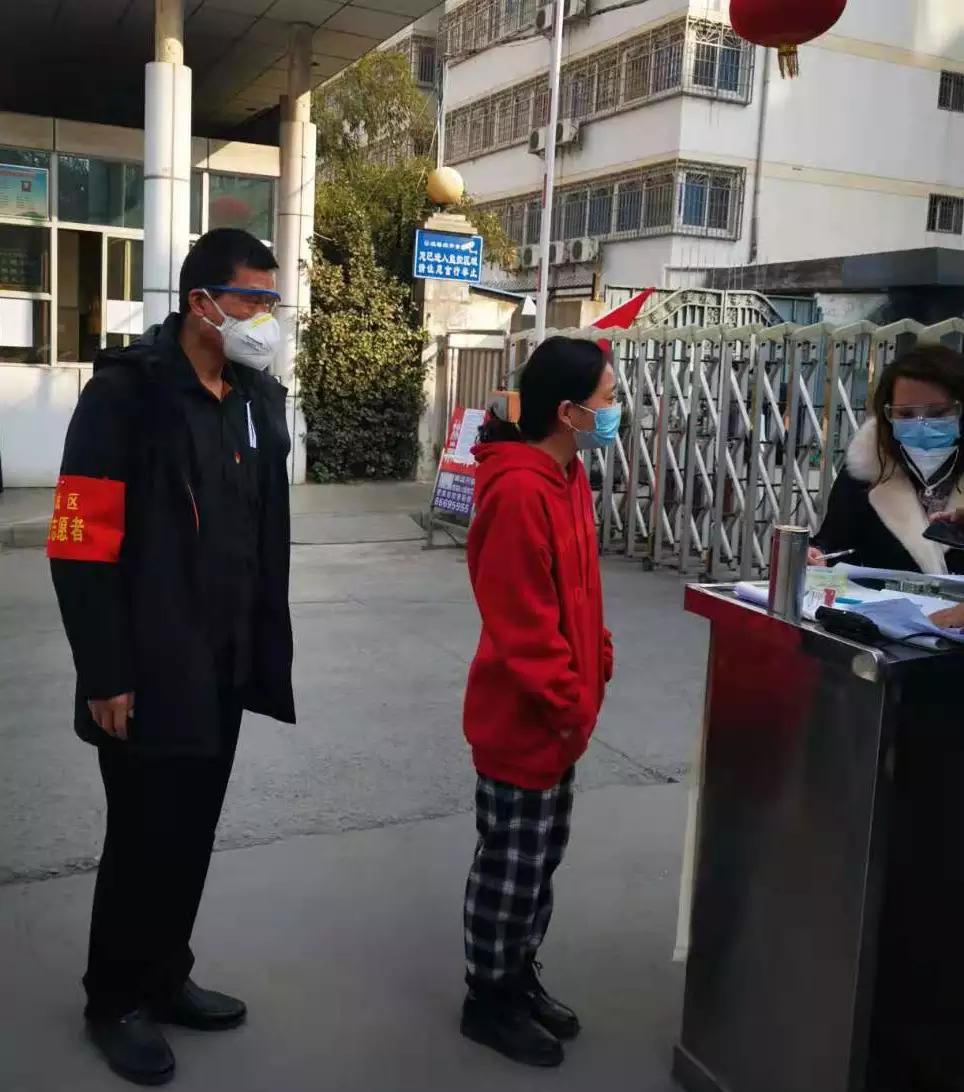 西方最新疫情动态及观点论述