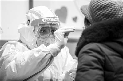 最新疫情消息更新,关注疫情发展的人群动态