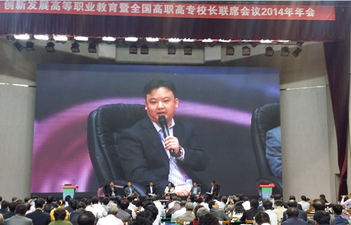 周前进最新动态，一路向前，变化中的自信与成就感