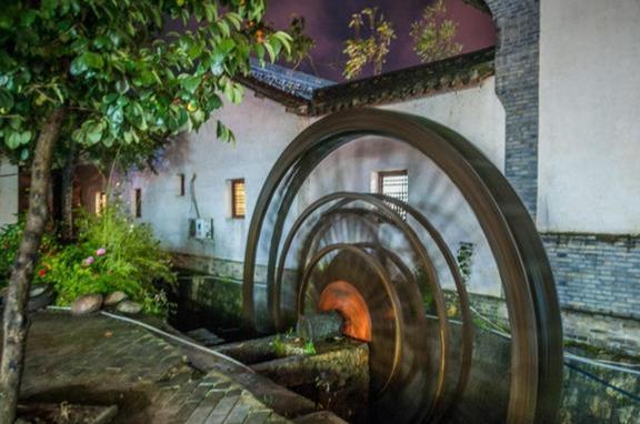 电影驿站最新探索，小巷隐秘宝藏与特色小店的奇妙之旅