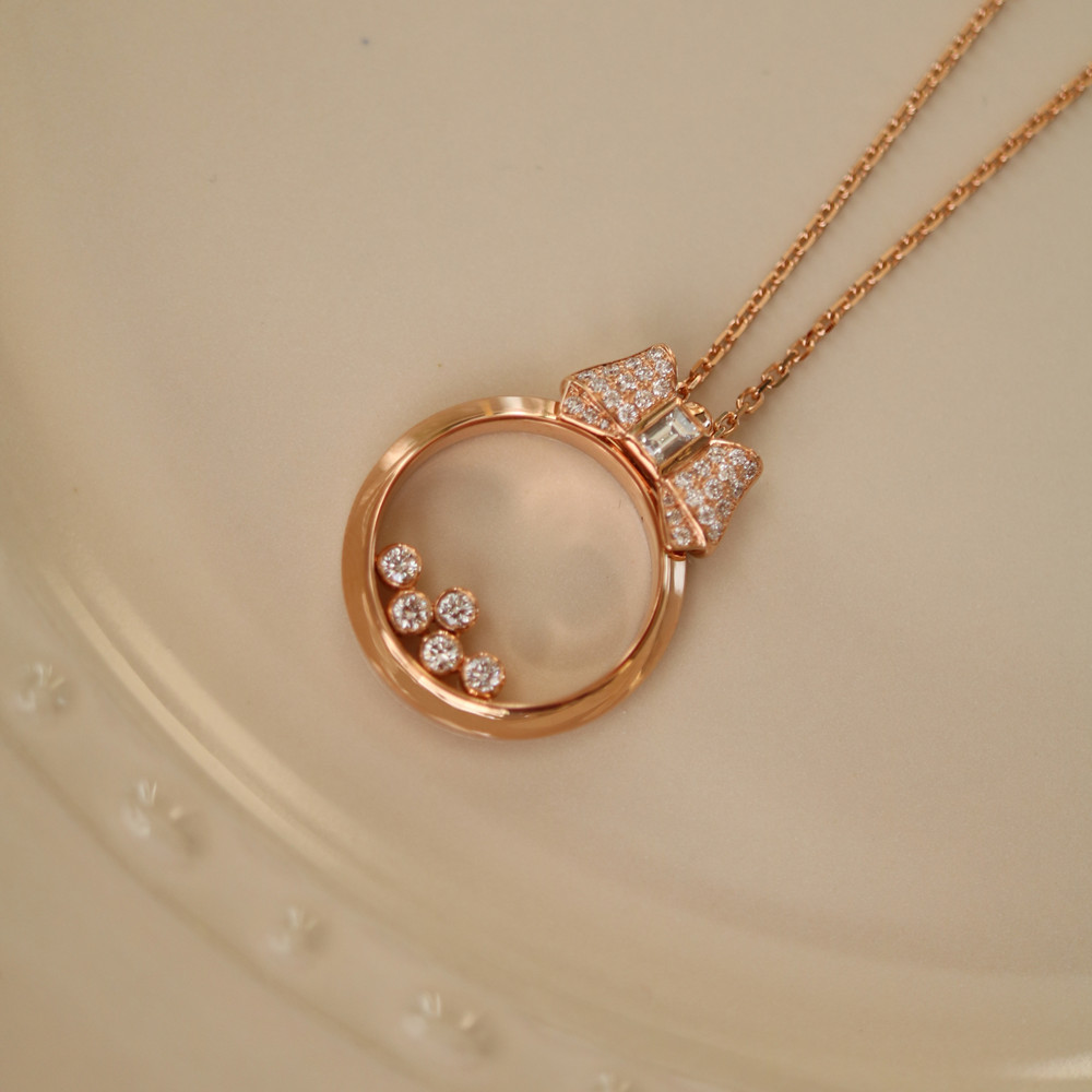 最新流行吊坠，科技魅力引领新风尚