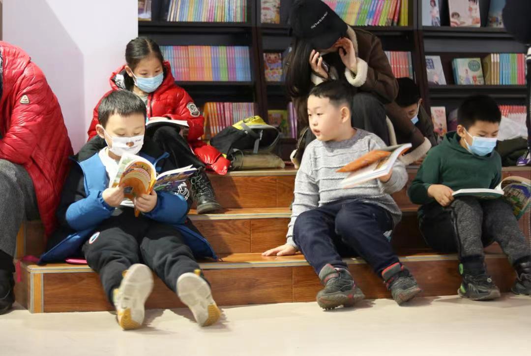 斯凯奇最新款书包，启程学习新旅程的必备背负伙伴
