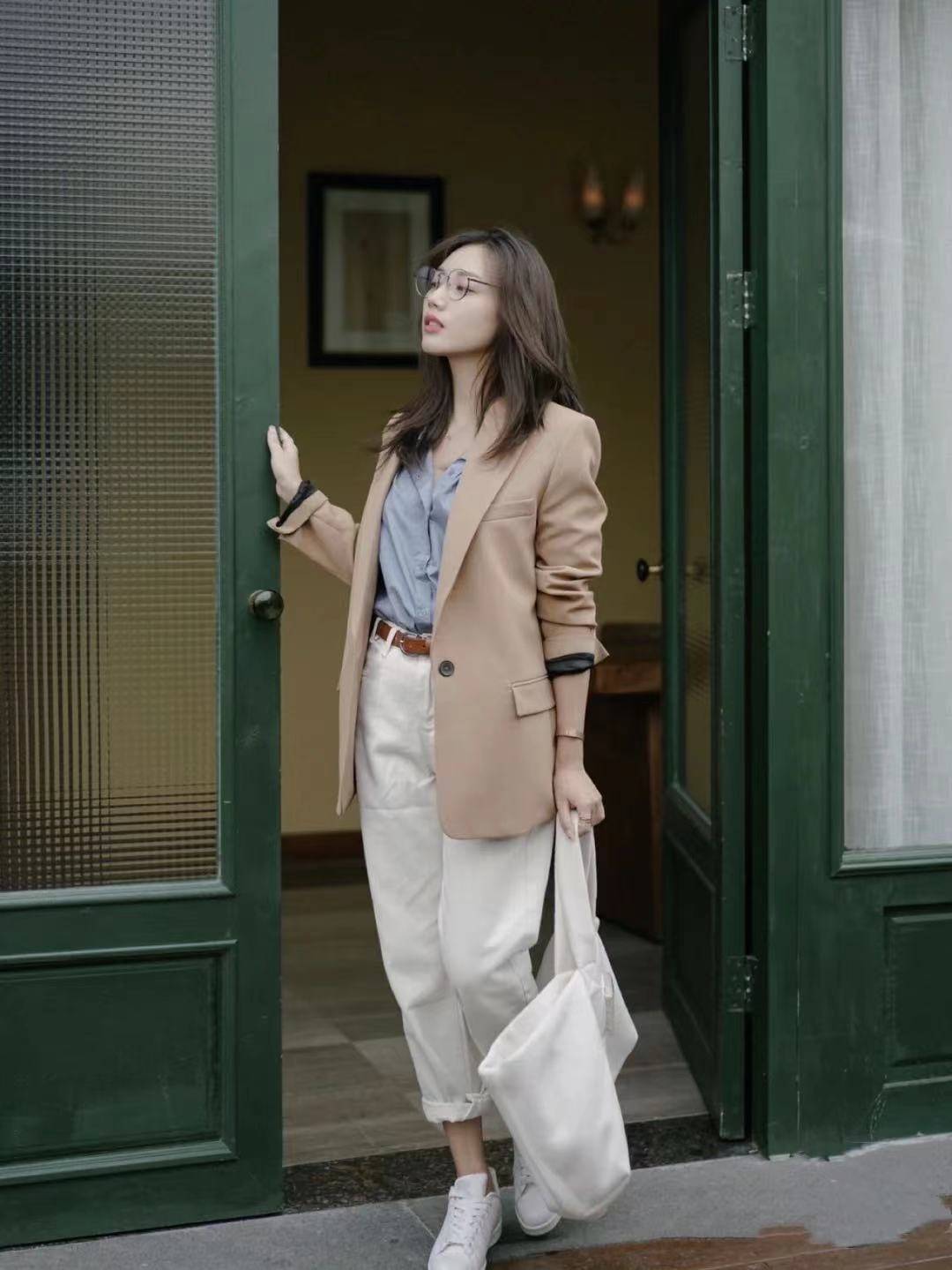 通勤装最新消息,通勤装的日常故事，城市间的温暖纽带