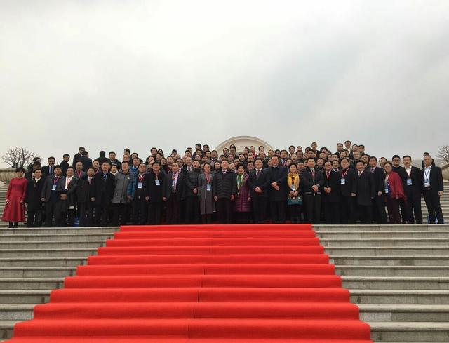 邓卜方最新情况揭秘，成长历程与现状概览