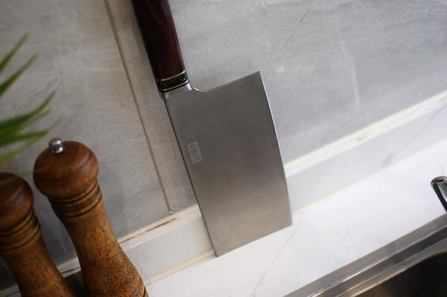 最新款斩骨刀,最新款斩骨刀,一场自然美景的探险之旅