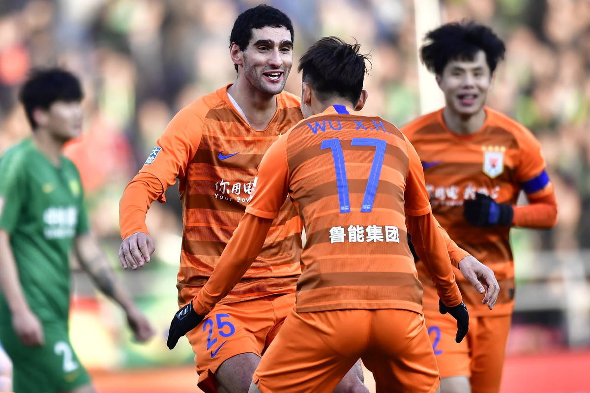 鲁能中超最新动态，赛场消息速递