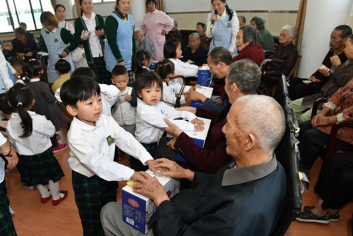 叶丹丹，天赋与努力的交融——演员之路的闪耀之星