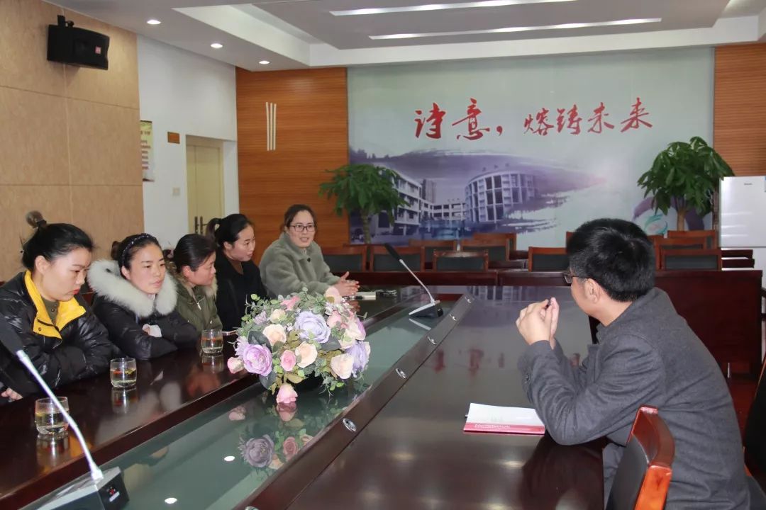 陈亚兰最新动态揭秘，小巷深处的独特风情