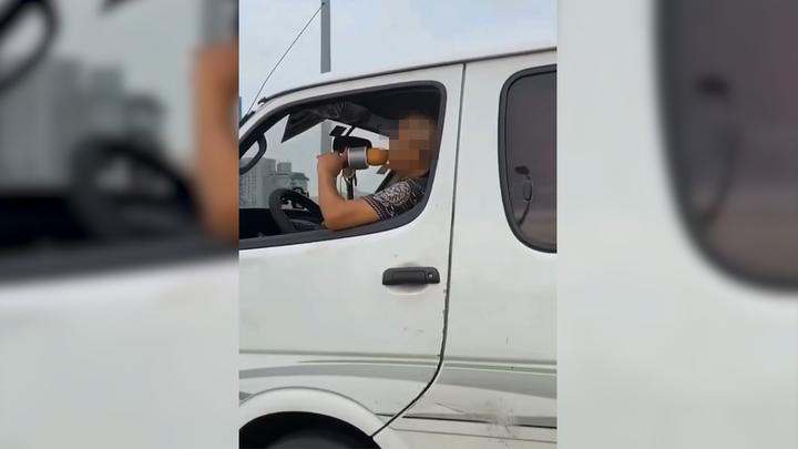 重庆小巷深处的音乐奇遇,一场别开生面的唱歌比赛