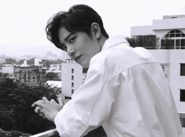 重庆小巷深处的音乐奇遇,一场别开生面的唱歌比赛